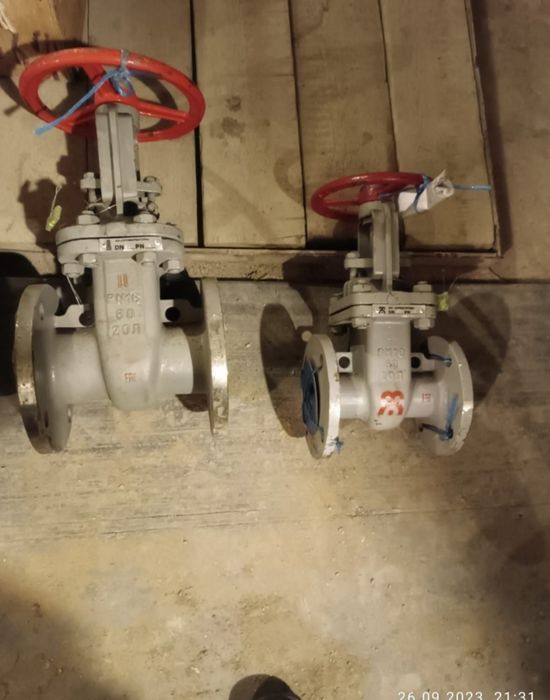 ЗАДВИЖКИ стальные продам