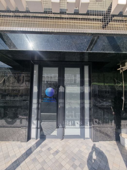 Office mebellari bilan topshiriladi