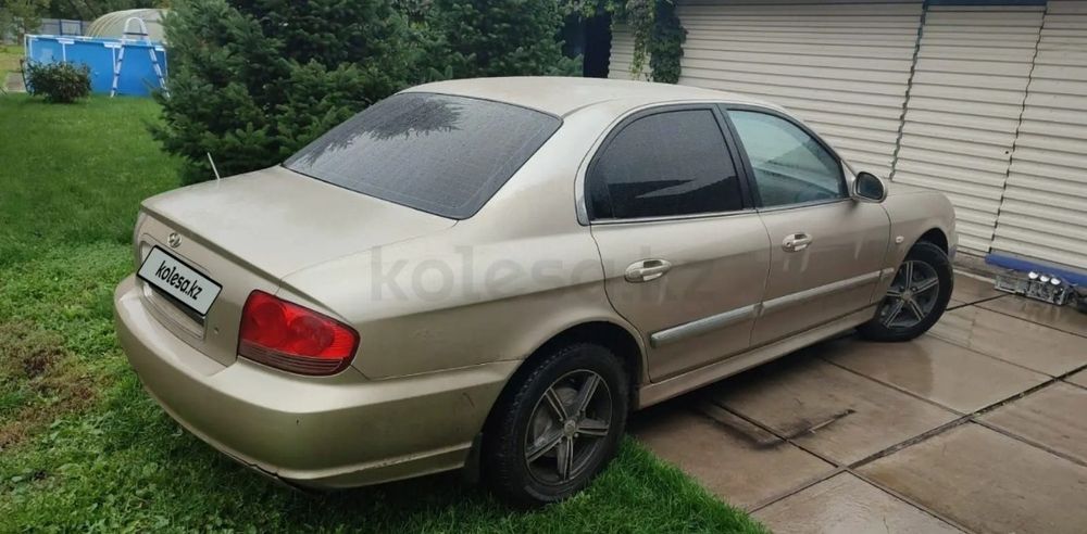 Продам машину Hyundai Sonata
