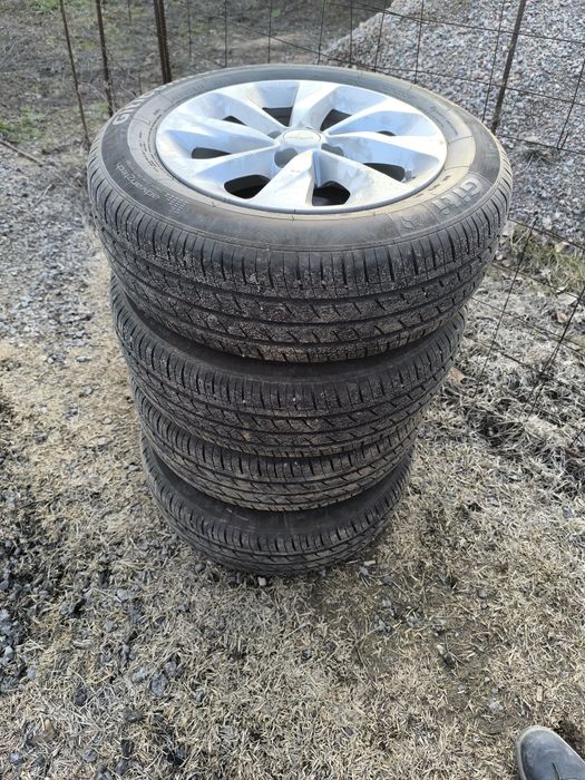 Шины продам ровные без дефектов