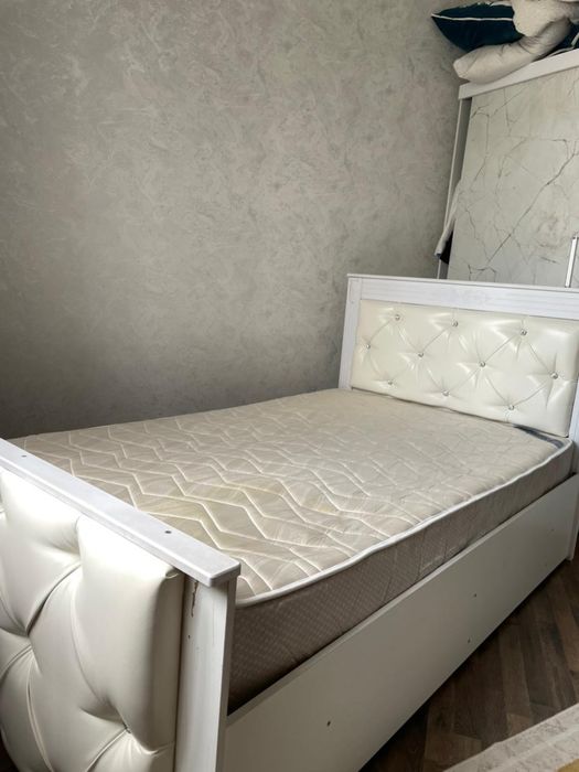 Продам кровать срочно 1,60/2 метр