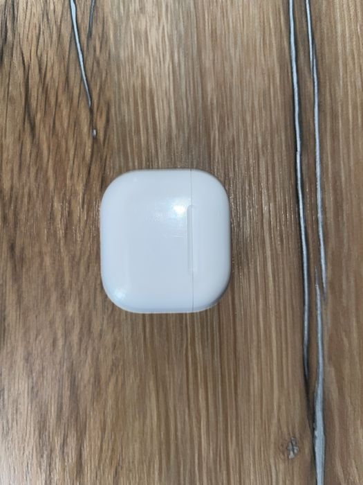 AirPods 4 оригинал