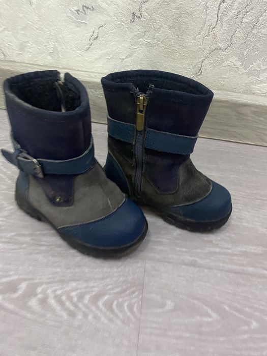 Сапог для мальчика или для девочки.