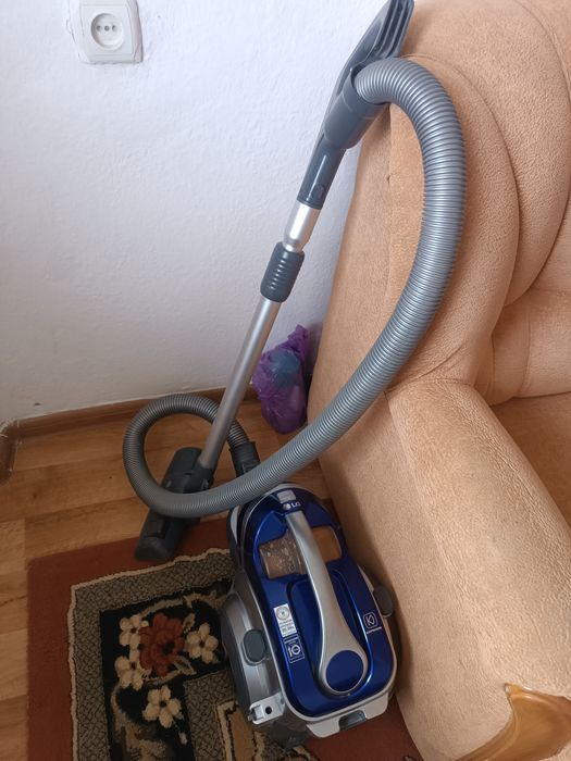 Пылесос LG kompressor