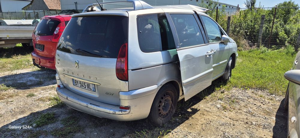 Dezmembram Peugeot 807  2.2 diesel