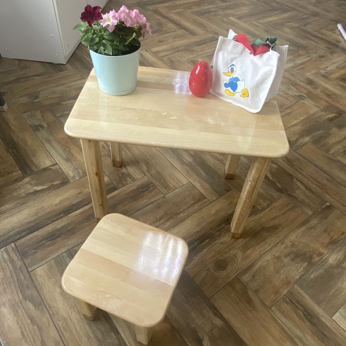 Продам детский стол+стульчик