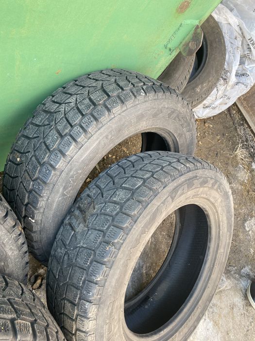 Комплект шин 215/65 16