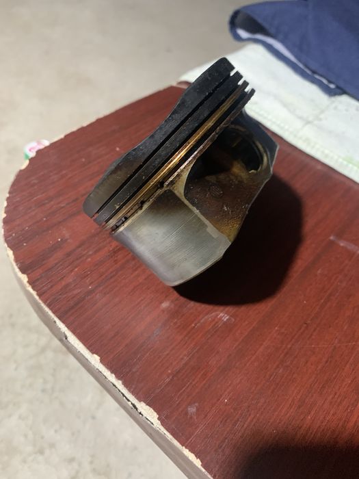 Поршень на тойоту