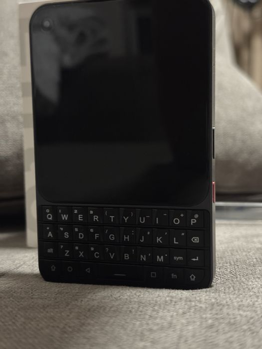 Unihertz Titan 2 Elite – като нов, пълен комплект