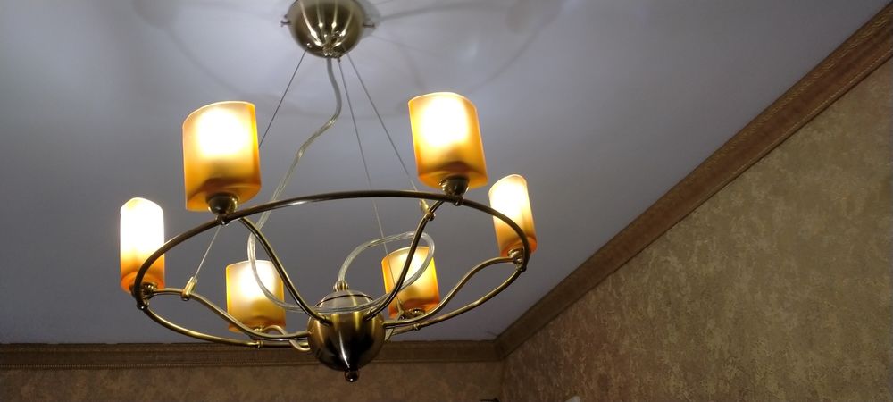 Люстра "под старину".