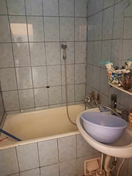Vând apartament oraș Petroșani
