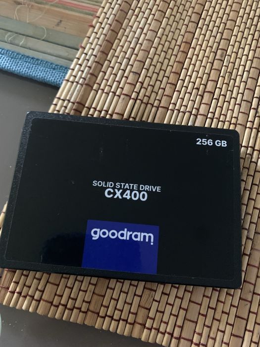 SSD goodram 256 gb  SH