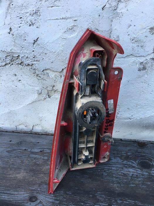 Stop Tripla Lampa Dreapta Ford Focus 1 Mk1 Break Combi