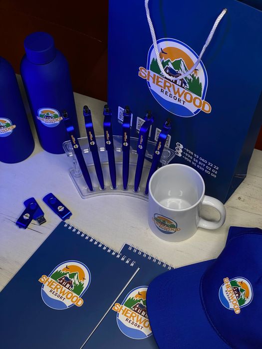 Logo tushurilgan bloknot paket bakal ruchka futbolka kepka statuetkala