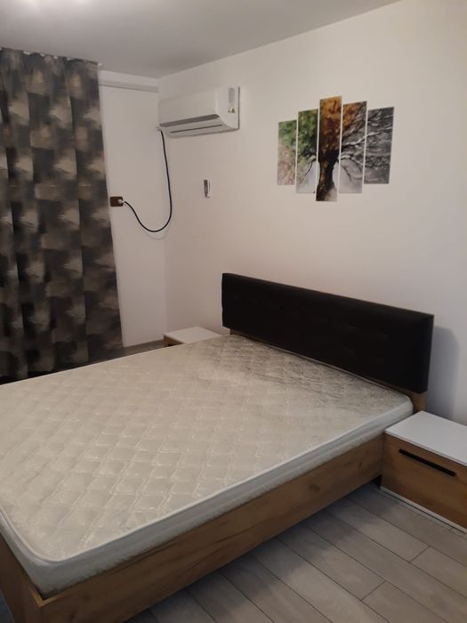 Închiriez apartament