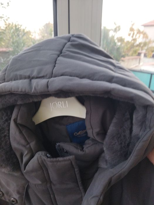 Продавам ново дамско топло яке