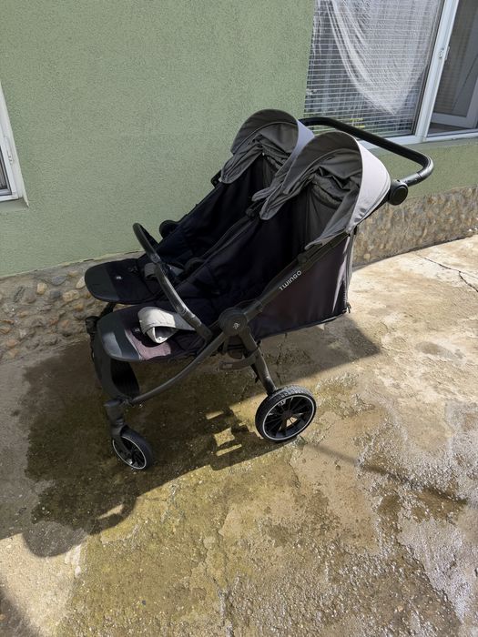 Количка за близнаци