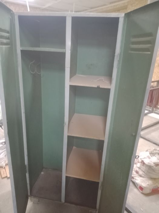 Продам металлические шкафы