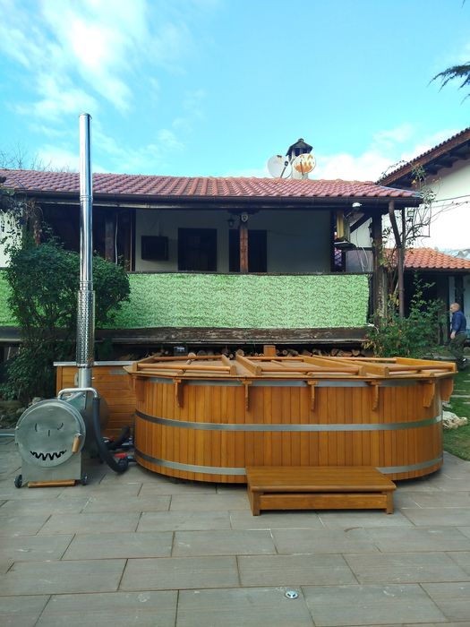 Външно дървено джакузи,градинско. Японска баня.Офуро / Фурако