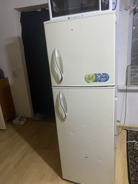Продам холодильник