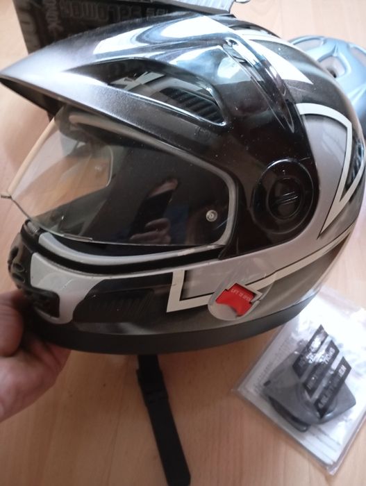 Vând căști diferite mod