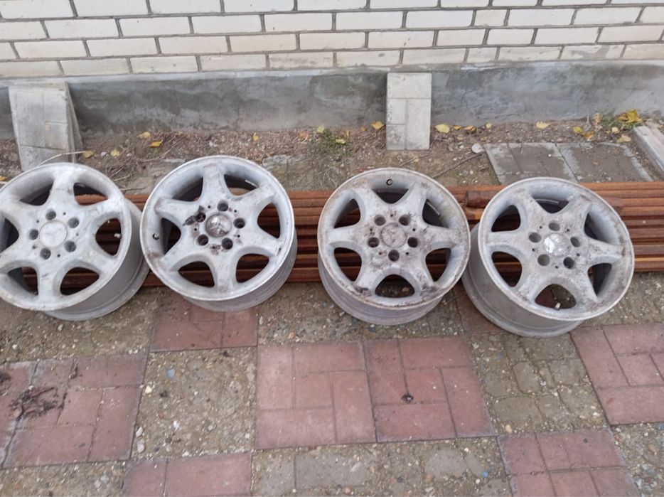 Продам б/у Диски на 7G*15 H2