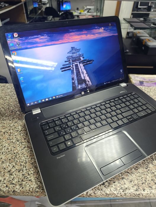 Продам ноутбук hp 17-e