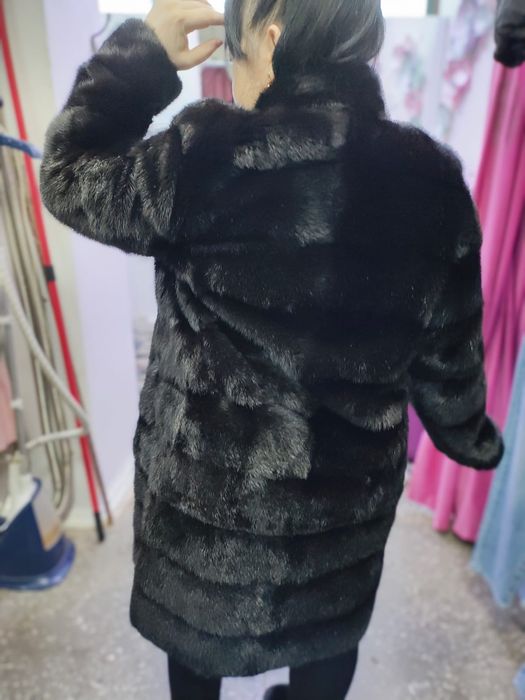 Продам норковую шубу.размер 52