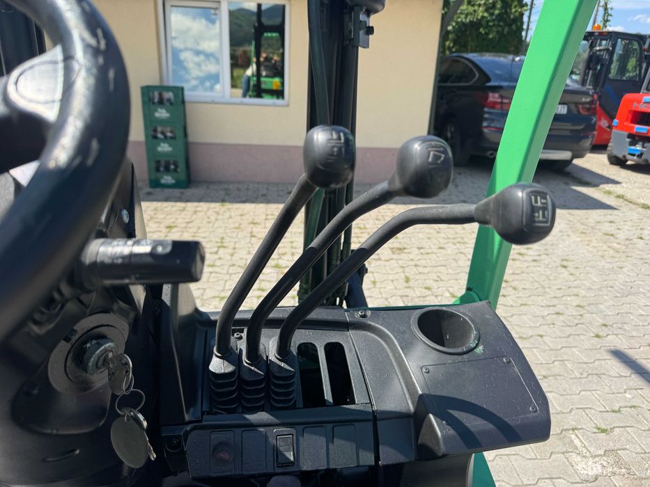 Motostivuitor Mitsubishi 2t GPL