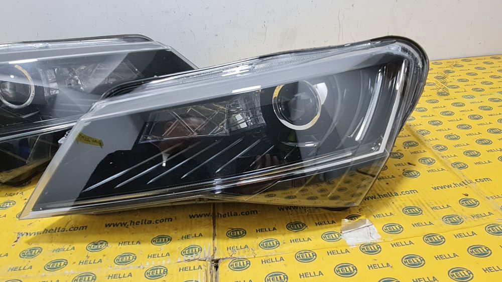 Far faruri Skoda Superb 3 3V B8 xenon adaptiv led 3V1941018A