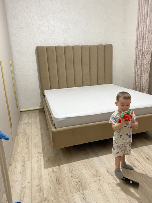 Кровать 180х2м  новый
