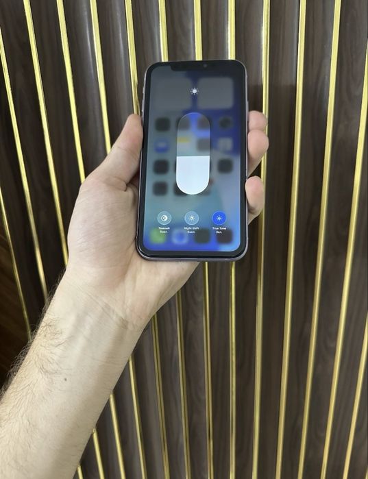 Продам Айфон 11 128гб