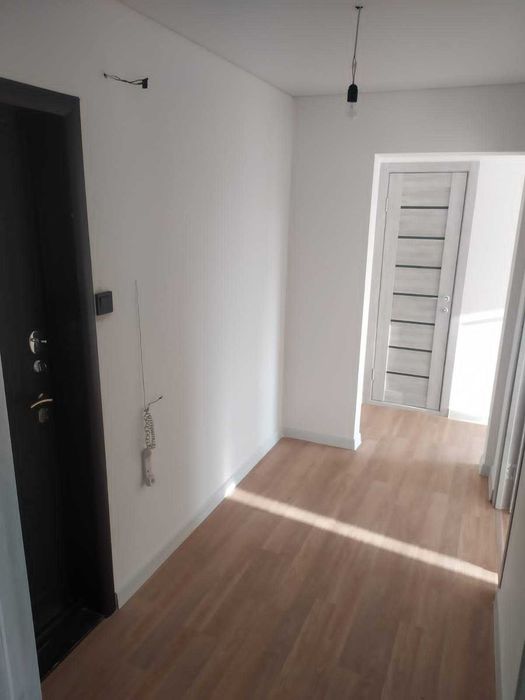 продам 2 ком квартиру в центре