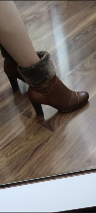 Продам зимние полусапожки