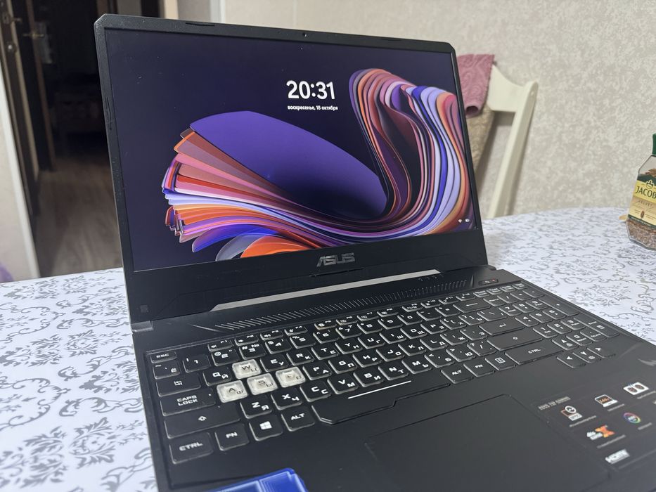 Игровой ноутбук asus