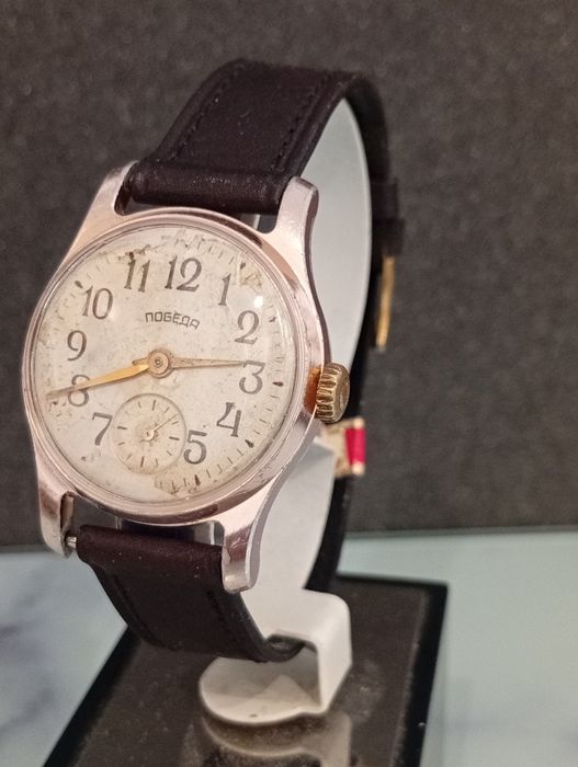 Руски ръчен механичен часовник ПОБЕДА