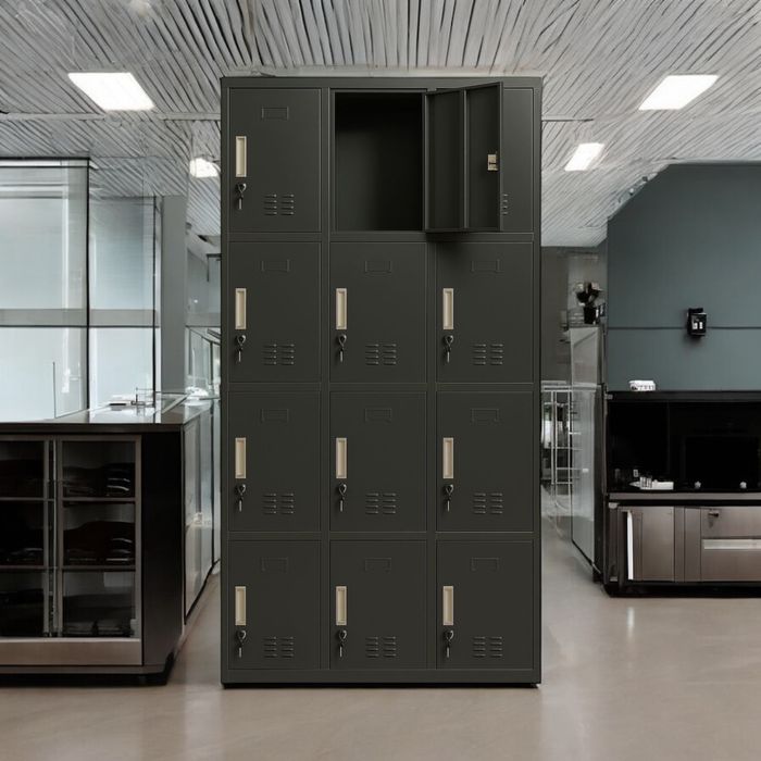 Метални Стелажи и шкафове за склад