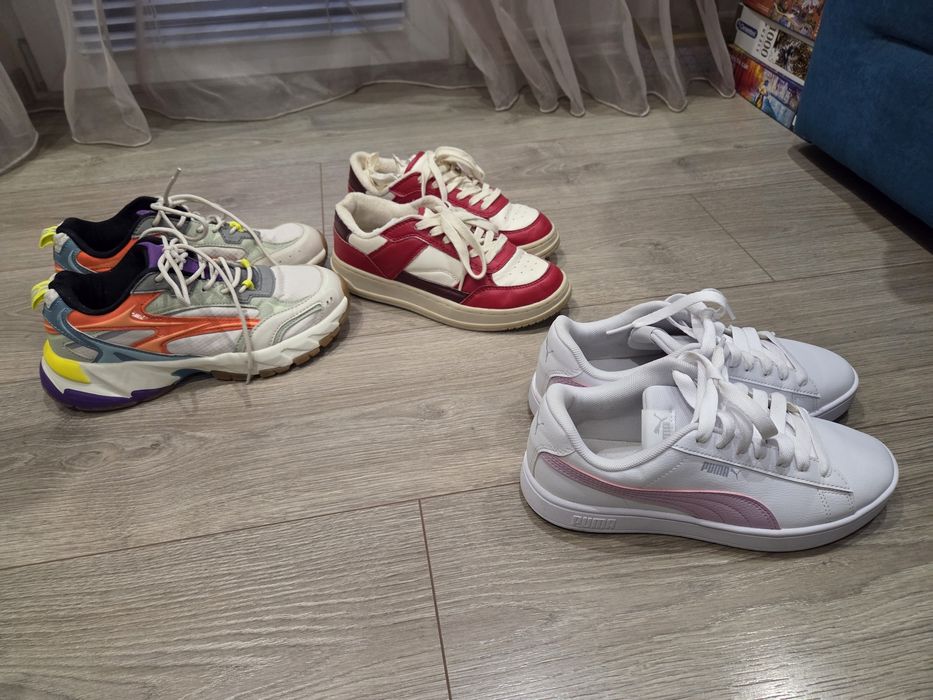 Продавам момичешки кецове