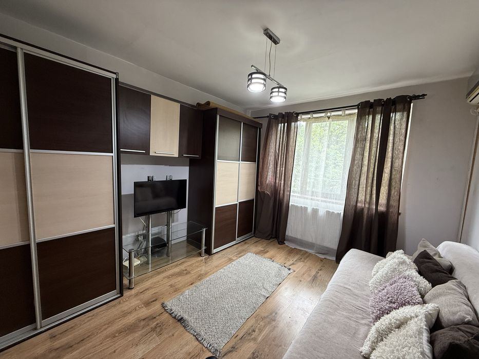 Proprietar vând garsonieră zona Far – etaj 1 – 45.000€ negociabil