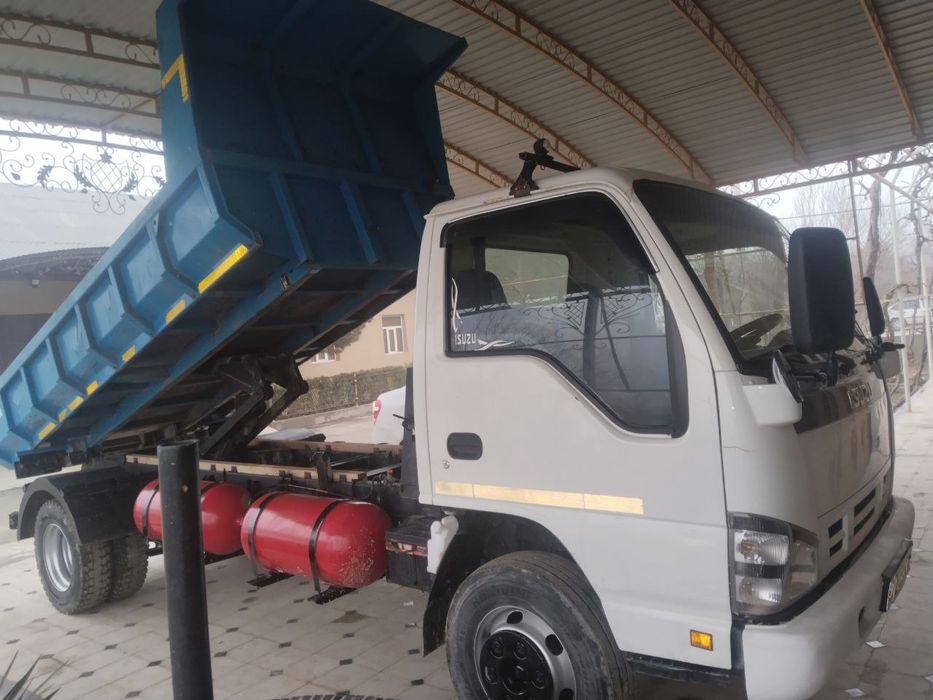 Isuzu samosval sotiladi