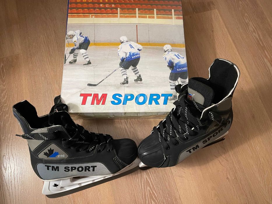 Коньки хоккейные