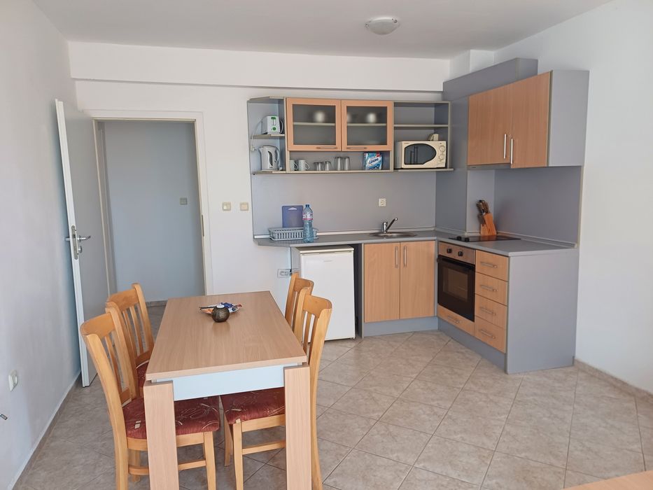 Продава се Тристаен апартамент в к.к. Слънчев бряг - 88 кв.м за 1205 €/кв.м - Снимка #2