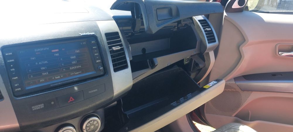 Vând Mitsubishi Outlander 2, 2.200 cm3, 4x4