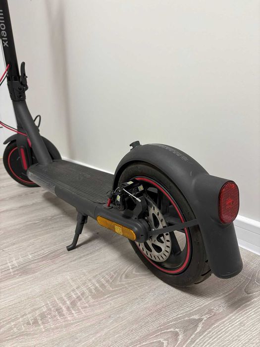 Електрическа тротинетка Xiaomi Electric Scooter 4 Pro