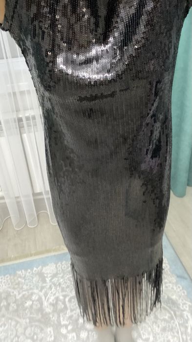 Продается платье по 5000 тг.