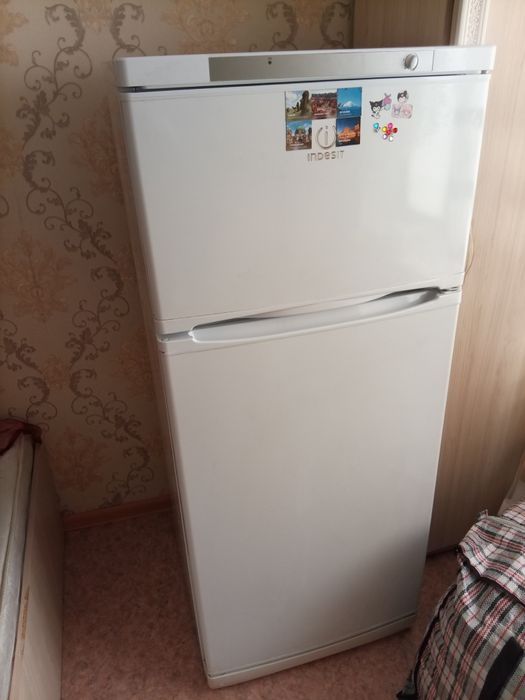 Продам холодильник