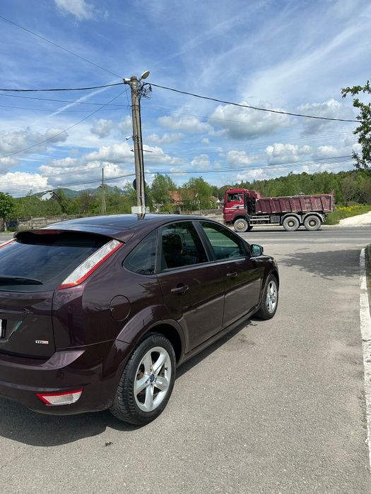 Vând Ford Focus mk2