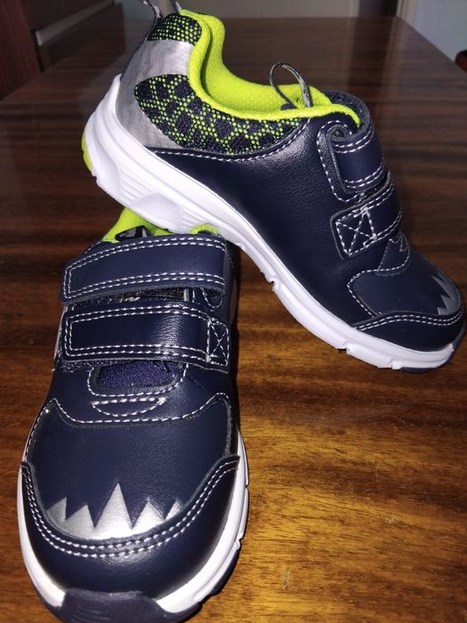 Светещи маратонки Clarks нови