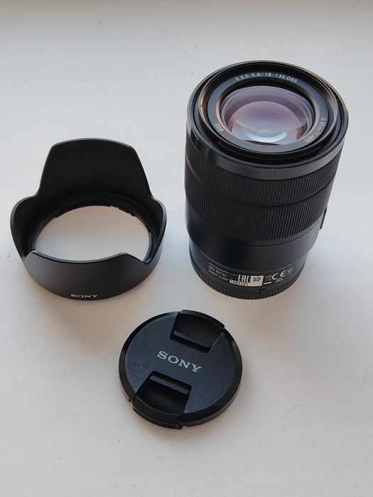 Sony 18-135 f/3.5-5.6 OSS
