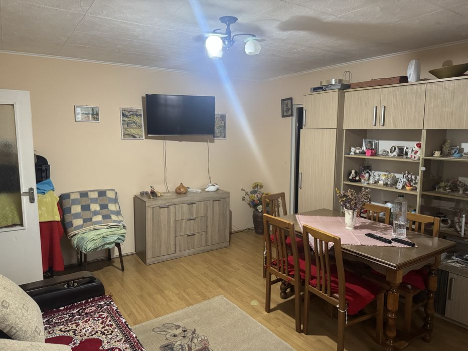 Vanzare apartament cu 3 camere